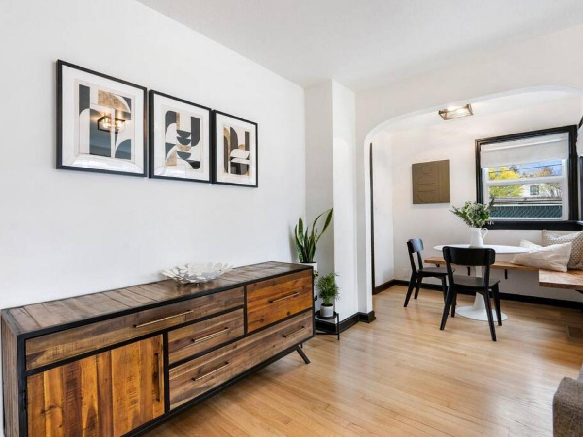 Picture Perfect Bungalow In The Heart Of Dt Ванкувер Екстер'єр фото